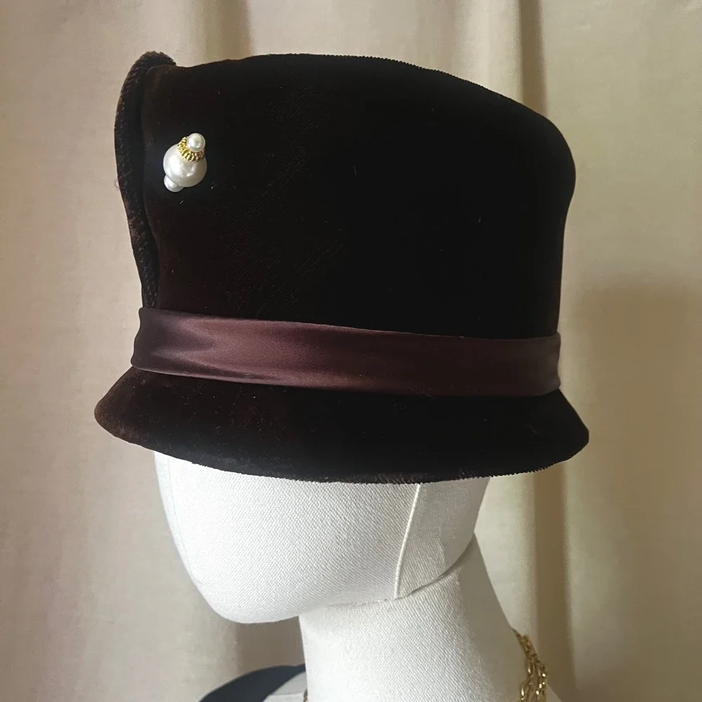 Vintage 1960s Brown Velvet Pillbox Hat Pearl Stick Pin Cocktail Hat Small